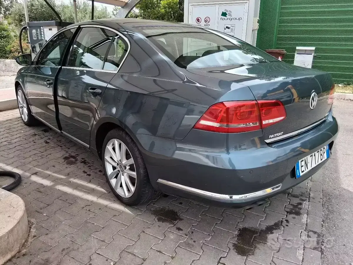 Usata VW Passat 140 CV (102 kW) 2012 Berlina