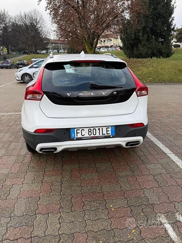 Occasion Volvo V40 CC Momentum 120 ch (88 kW) 2016 Blanc Break