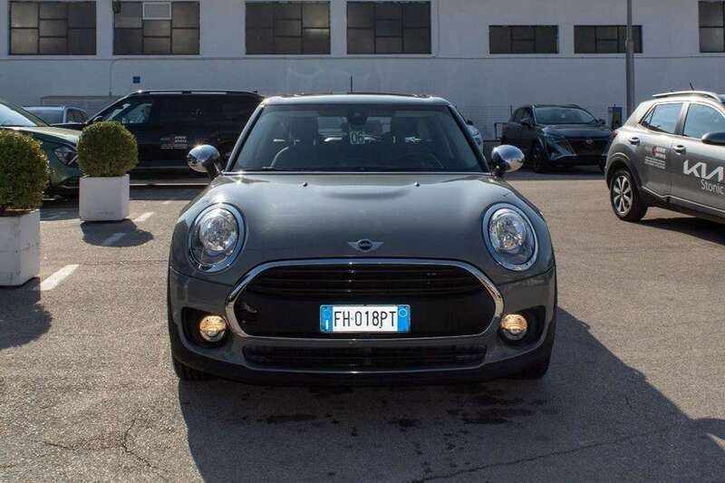 Usata Mini One Clubman Hype 102 CV (75 kW) 2017 Grigio scuro Station wagon