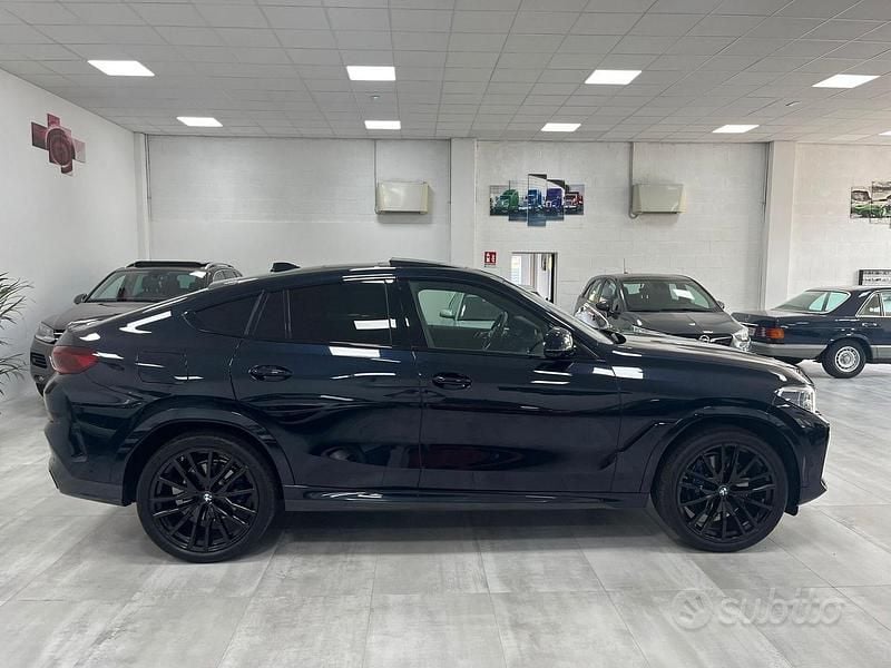 Usata BMW X6 M Sport 286 CV (210 kW) 2021 Blu/azzurro SUV
