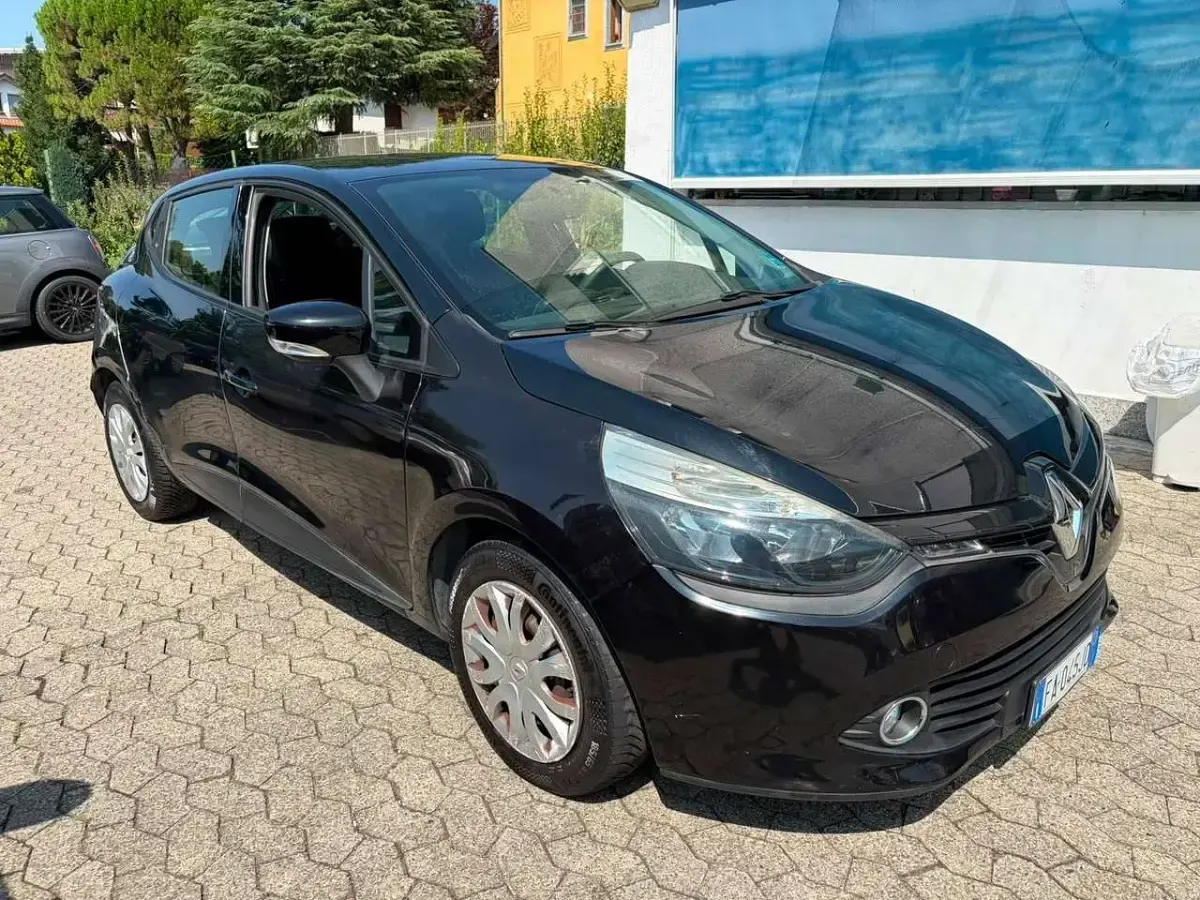 Usata Renault Clio IV Life 73 CV (53 kW) 2015 Nero Berlina