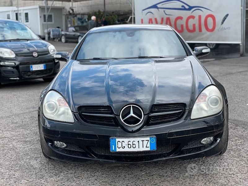Usata Mercedes SLK200 163 CV (119 kW) 2005 Nero Cabrio