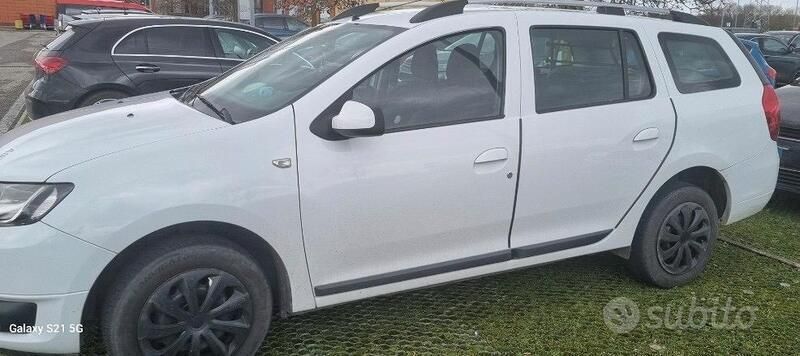 Usata 2014 Dacia Logan Tre volumi | 6500 € - Immagine 1/4