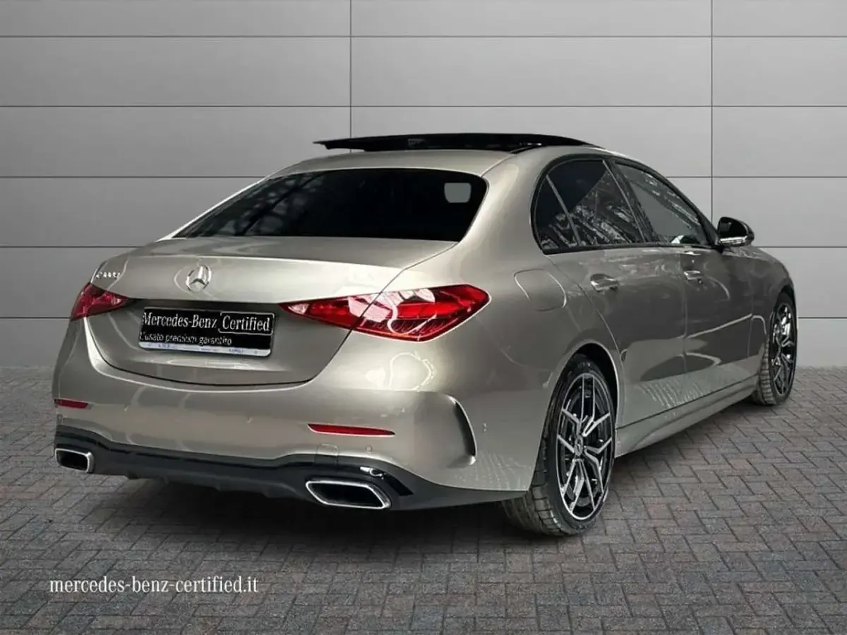 Usata Mercedes C300 Premium 265 CV (194 kW) 2022 Argento mojave Berlina