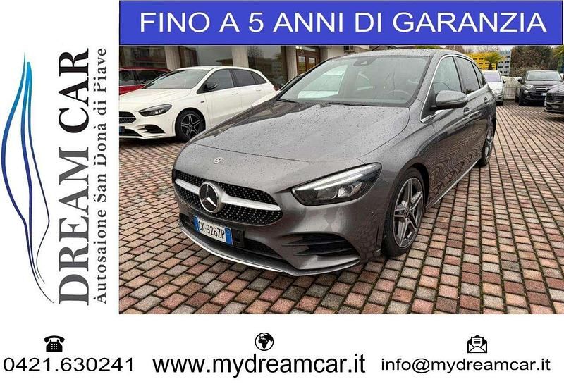 Grigio Usata 2022 Mercedes B180 AMG line Monovolume | 26.990 € (Buon prezzo) - Immagine 1/4