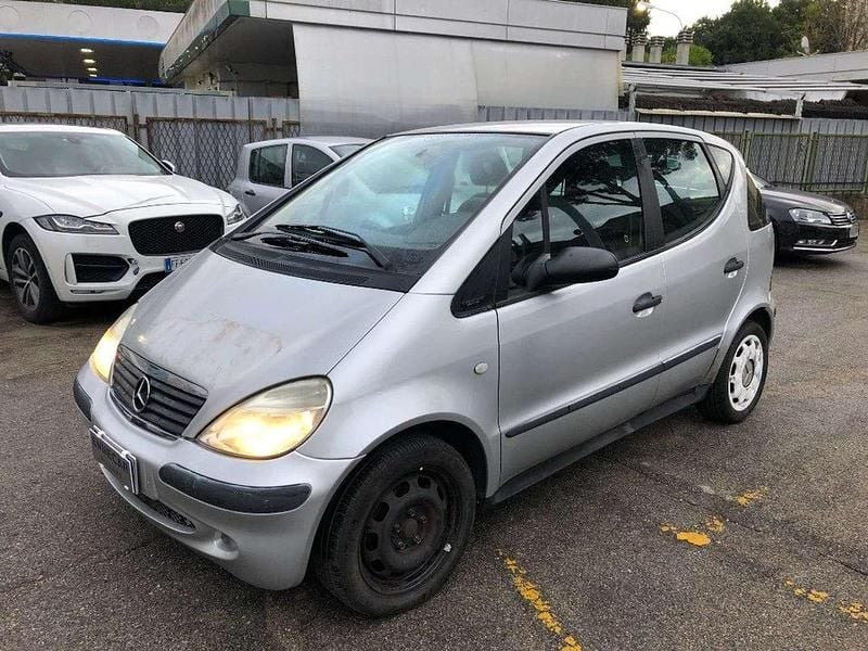 Argento Usata 2001 Mercedes A170 Classic Tre volumi | 1500 € (Ottimo prezzo) - Immagine 1/4