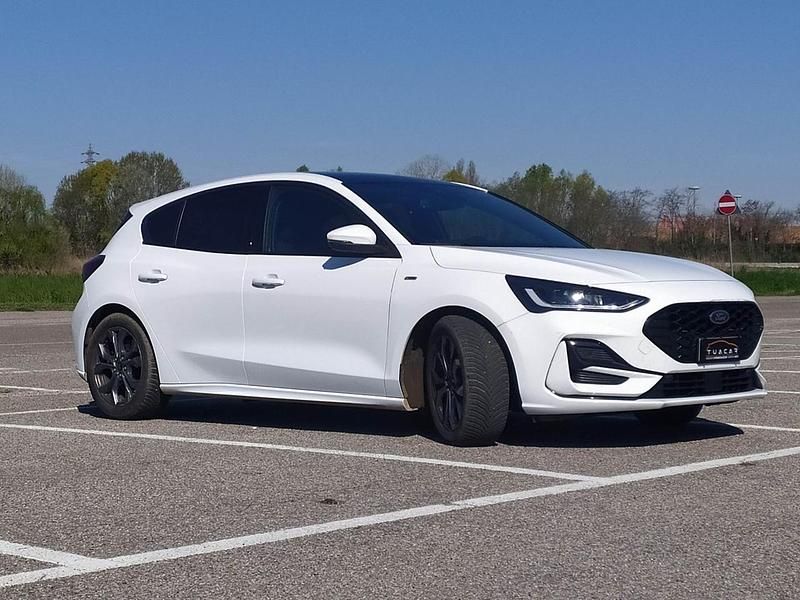 Usata Ford Focus ST-Line X 116 CV (85 kW) 2023 Bianco Berlina