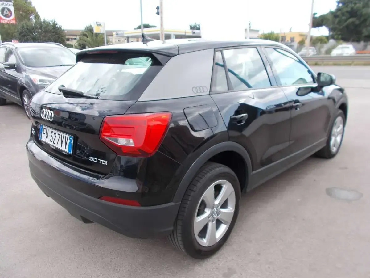 Usata Audi Q2 Business 116 CV (85 kW) 2019 Nero SUV