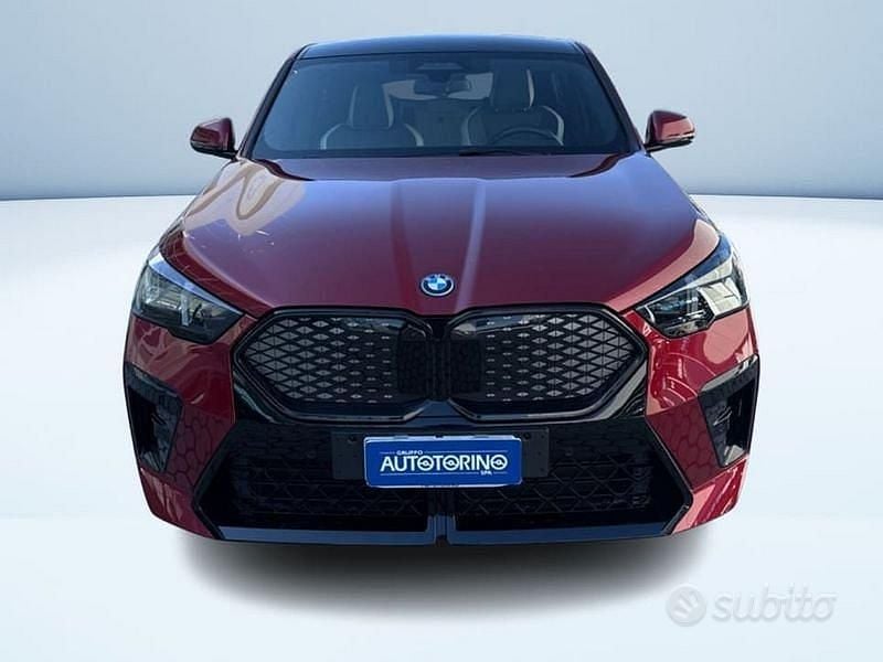 Usata BMW iX2 M Sport 230 kW (313 CV) 2024 Rosso SUV