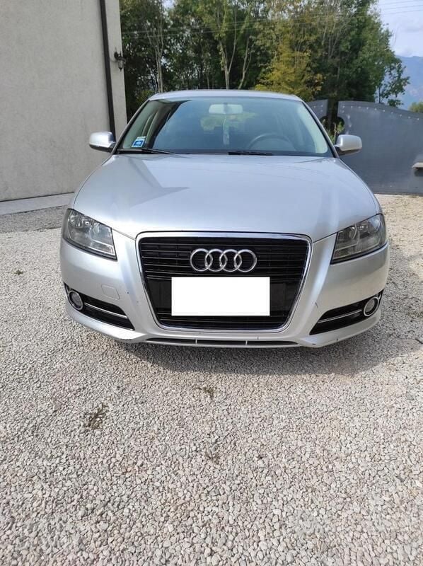 Usata Audi A3 Young 105 CV (77 kW) 2012 Grigio Utilitaria
