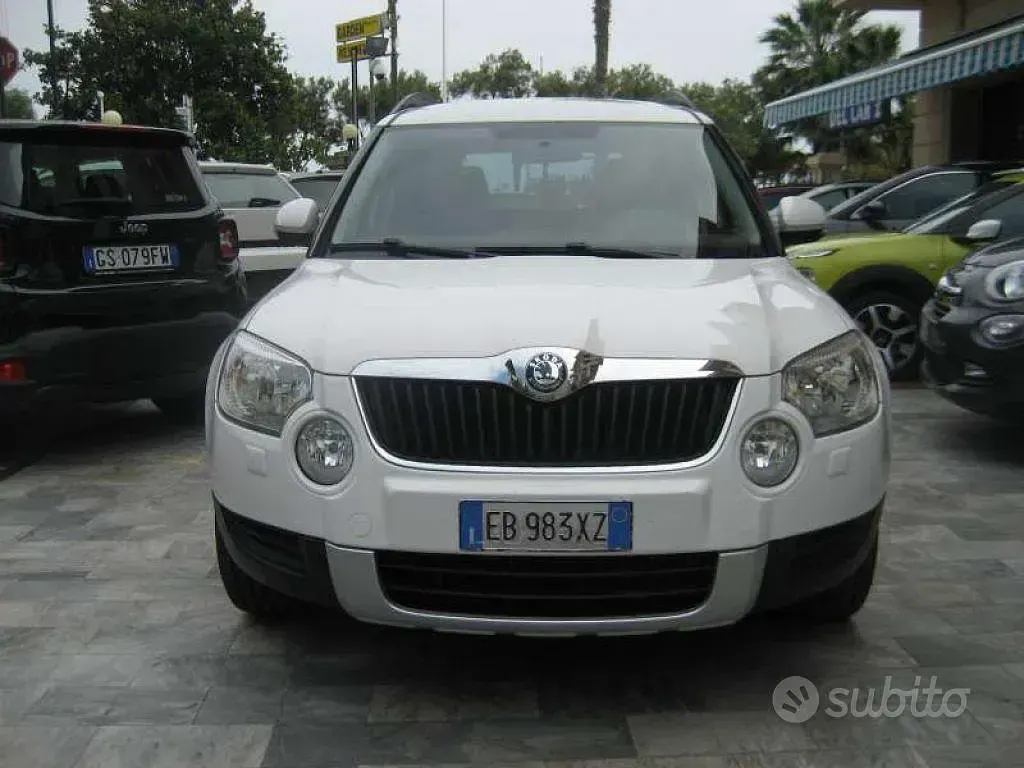 Usata Skoda Yeti Adventure 105 CV (77 kW) 2010 Bianco SUV