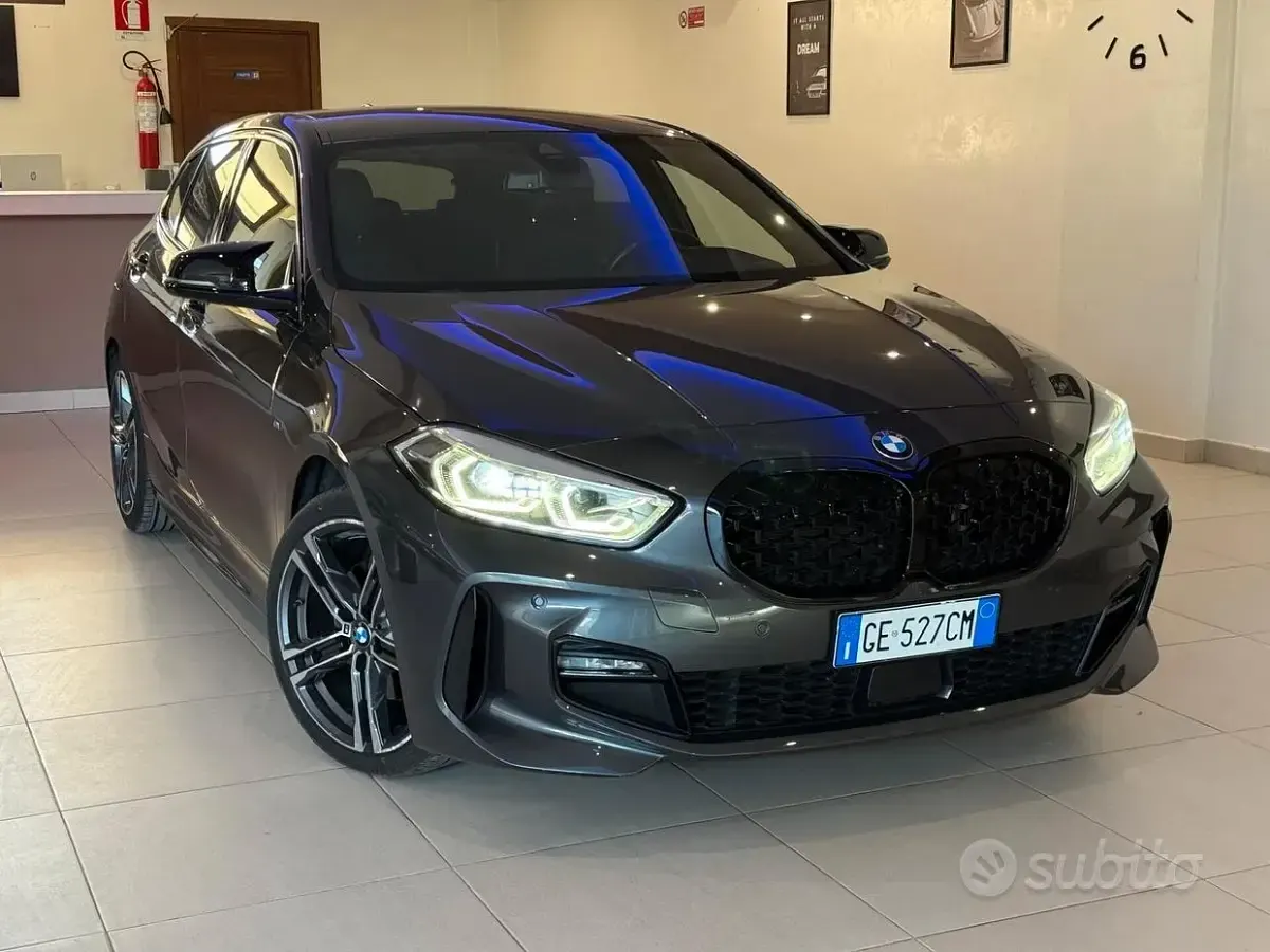 Usata BMW 118 M Sport 150 CV (110 kW) 2021 Grigio Berlina