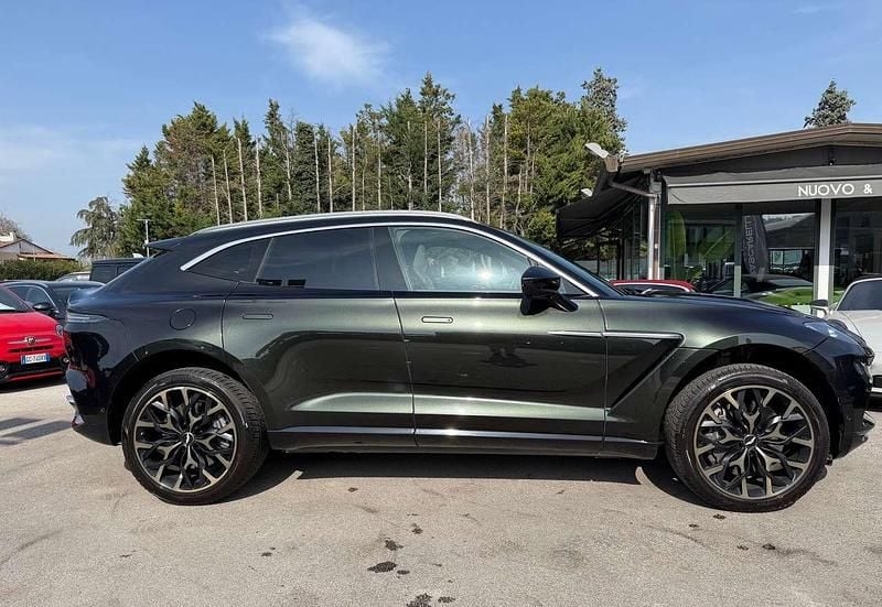 Usata Aston Martin DBX 551 CV (405 kW) 2020 Verde scuro metallizzato SUV