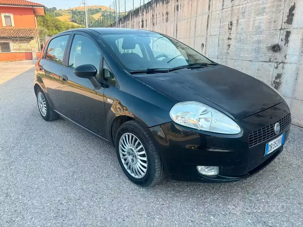 Usata Fiat Punto 65 CV (47 kW) 2006 Nero Utilitaria