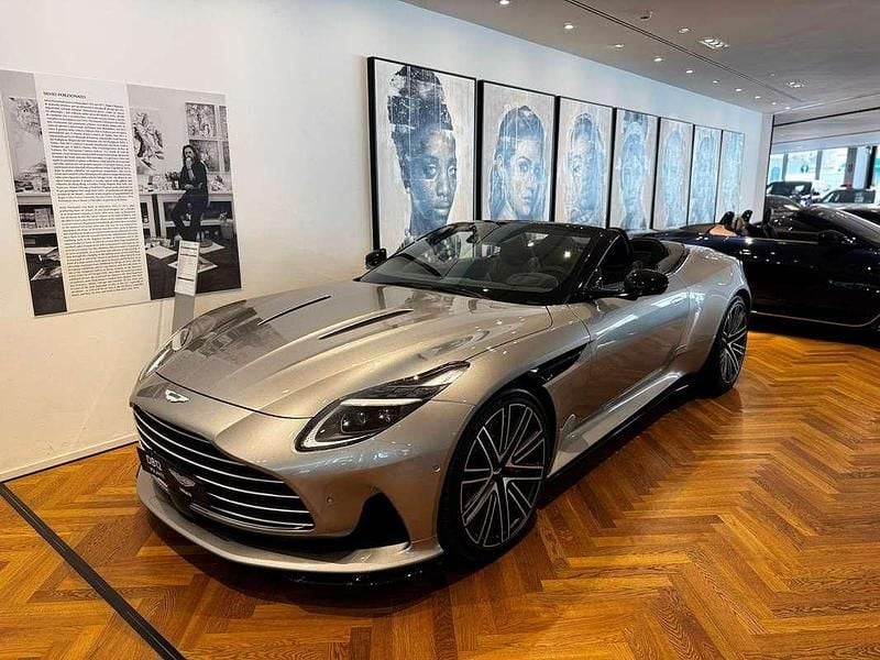 Nuova Aston Martin DB12 680 CV (500 kW) 2025 Argento Cabrio