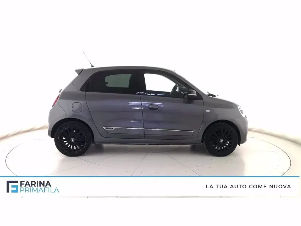 Usata Renault Twingo Urban Night 65 CV (47 kW) 2022 Grigio scuro Utilitaria