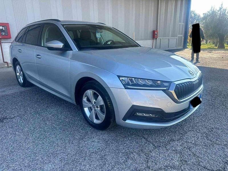 Argento Usata 2021 Skoda Octavia G-TEC Executive Station wagon | 14.800 € (Ottimo prezzo) - Immagine 1/4