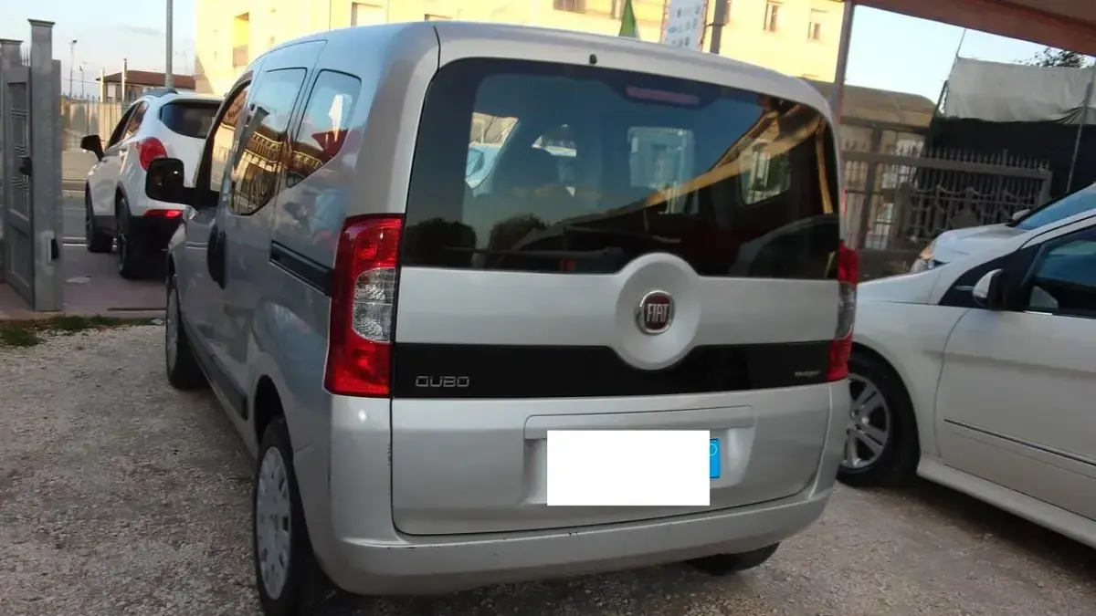Usata Fiat Qubo Dynamic 80 CV (58 kW) 2016 Argento Monovolume