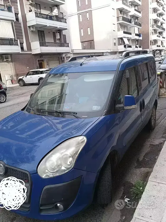Usata Fiat Doblò 2010 Bluazzurro Monovolume