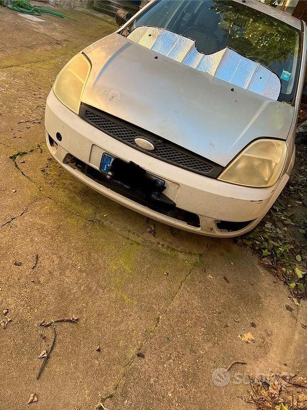 Usata Ford Fiesta 2004 Utilitaria