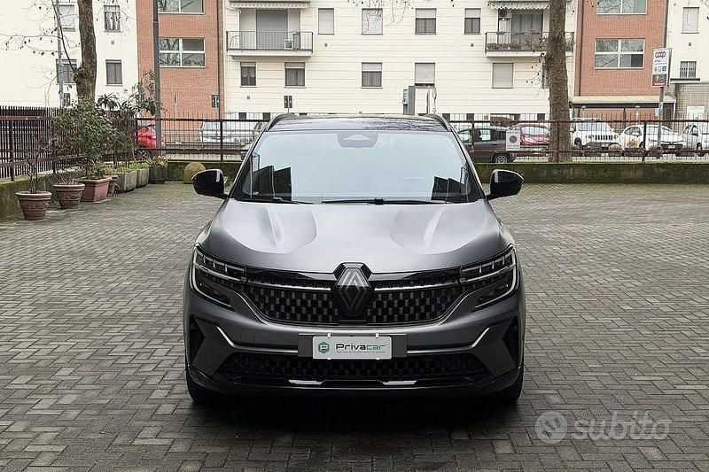 Usata Renault Austral Iconic Esprit Alpine 200 CV (147 kW) 2023 Grigio SUV