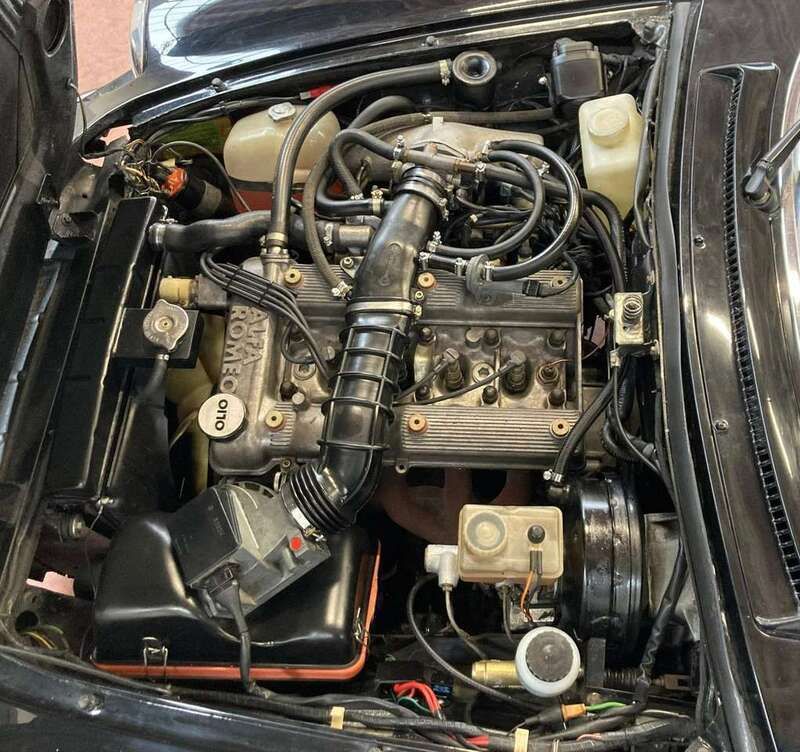 Usata Alfa Romeo Spider Quadrifoglio Verde 117 CV (86 kW) 1995 Nero Cabrio