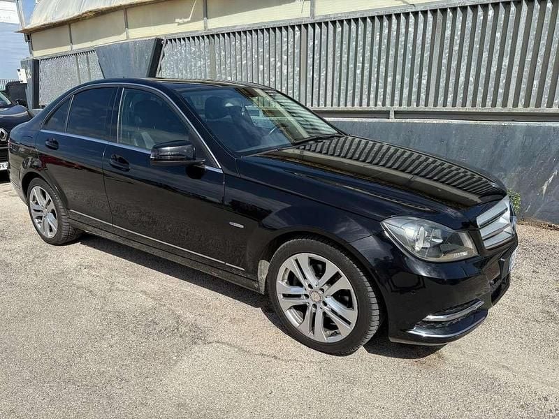 Nero Usata 2011 Mercedes C220 Avantgarde Berlina | 8000 € (Buon prezzo) - Immagine 1/4