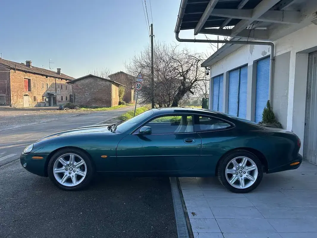 Usata Jaguar XK8 284 CV (208 kW) 1996 Verde Coupé