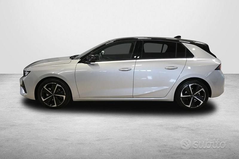 Usata Opel Astra 131 CV (96 kW) 2025 Grigio Berlina