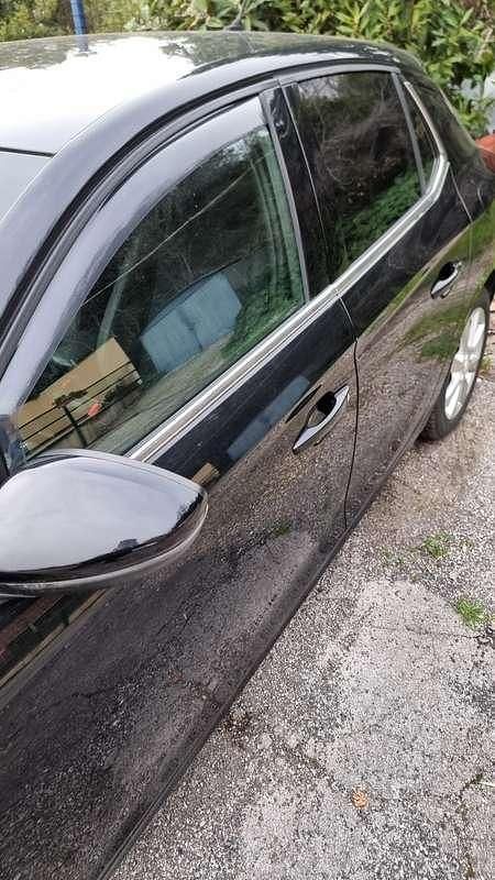 Usado Opel Corsa Elegance 101 CV (74 kW) 2020 Berlina