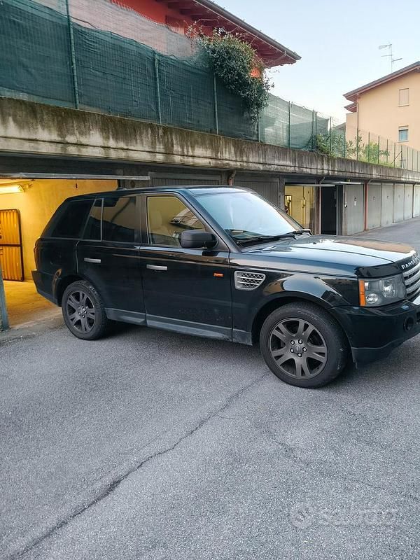 Nero Usata 2005 Land Rover Range Rover Sport SUV | 6000 € - Immagine 1/4