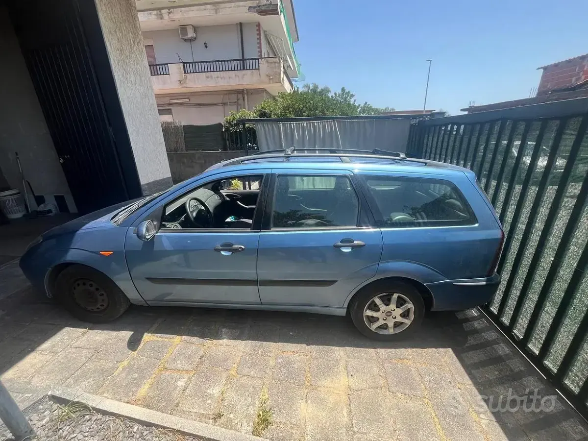 Usata Ford Focus 90 CV (66 kW) 2003 Bluazzurro Station wagon