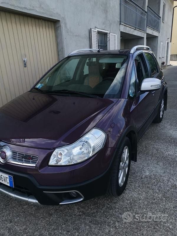 Usata Fiat Sedici 135 CV (99 kW) 2013 SUV