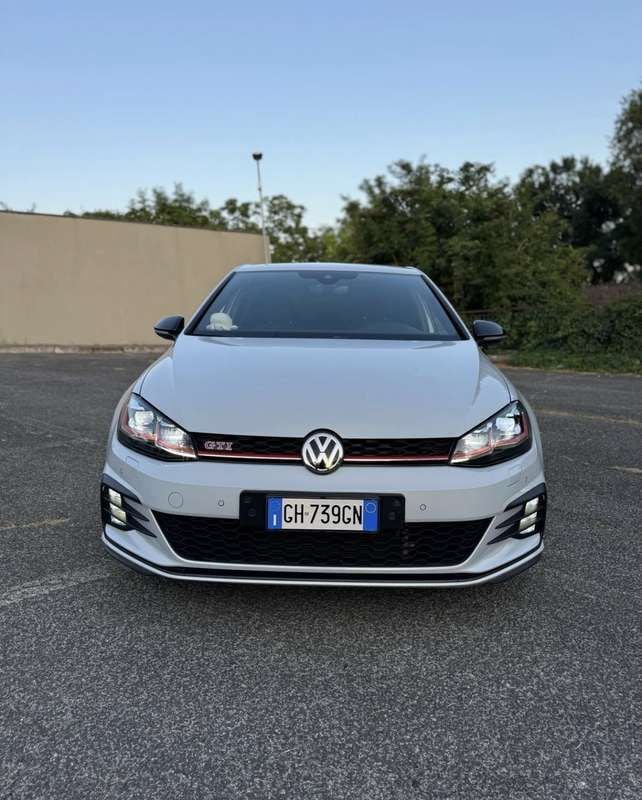 Usata 2019 VW Golf VII GTI Tre volumi | 24.700 € (Ottimo prezzo) - Immagine 1/4