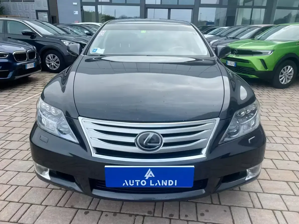Usata Lexus LS600h Luxury Line 394 CV (289 kW) 2011 Grigio Berlina