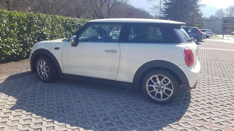 Usata Mini One D Business 95 CV (69 kW) 2015 Bianco Utilitaria