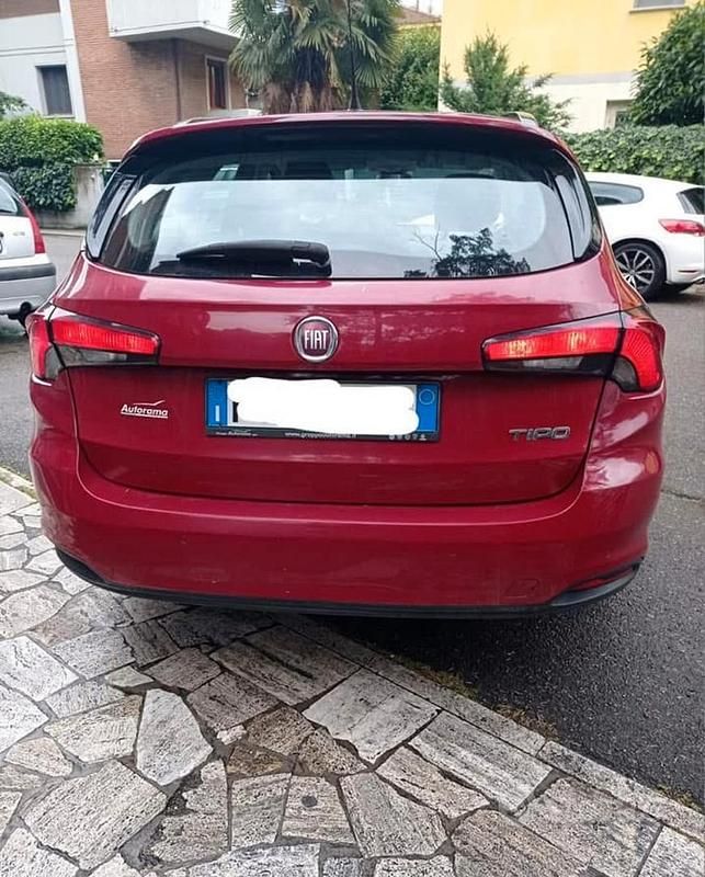 Usata Fiat Tipo 130 CV (95 kW) 2017 Rosso Station wagon