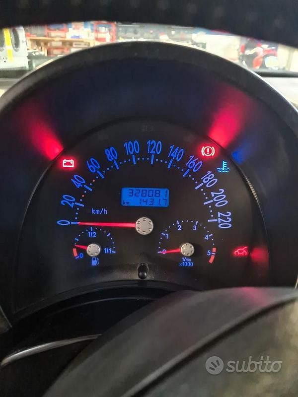 Usata VW Beetle 101 CV (74 kW) 2003 Nero
