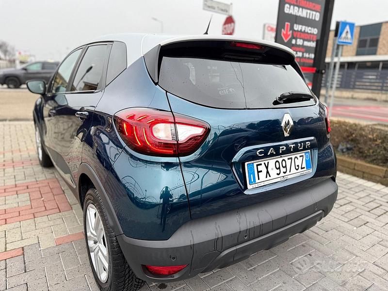 Usata Renault Captur 131 CV (96 kW) 2019 Verde SUV