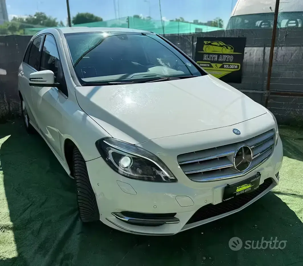 Usata Mercedes B180 Premium 109 CV (80 kW) 2016 Bianco Monovolume