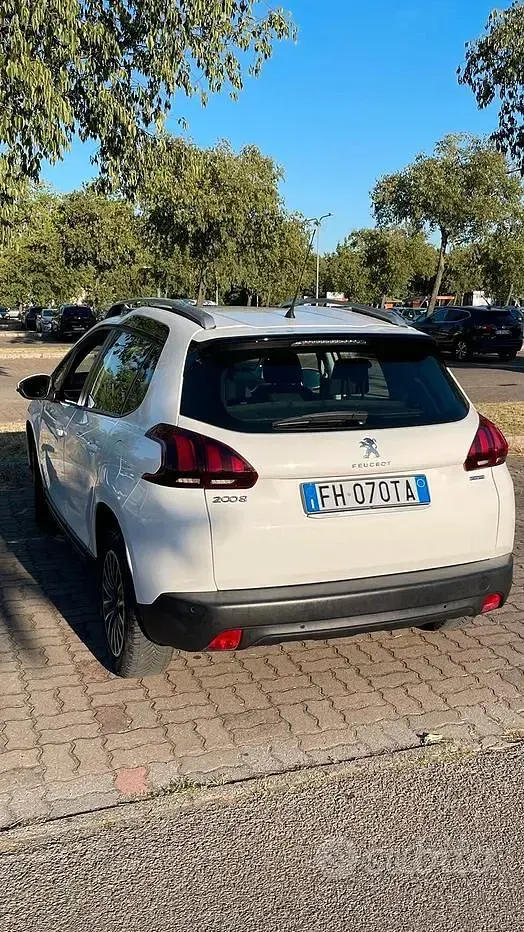 Usata Peugeot 2008 82 CV (60 kW) 2017 Bianco SUV