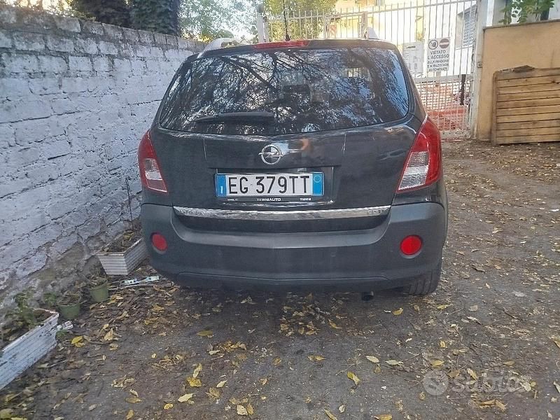 Usata Opel Antara 163 CV (119 kW) 2010 Nero SUV