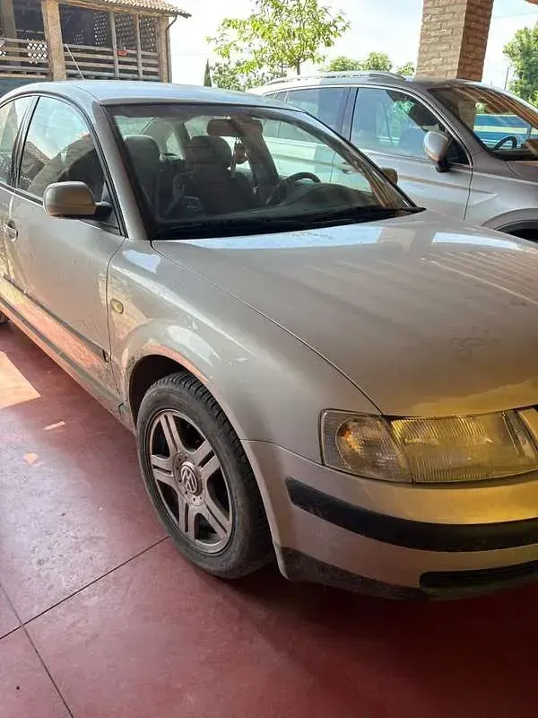 Usata VW Passat 87 CV (63 kW) 1990