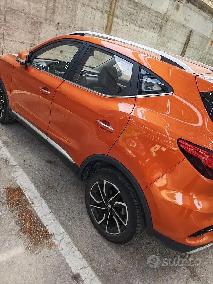 Usata MG ZS Luxury 106 CV (77 kW) 2023 Arancione SUV