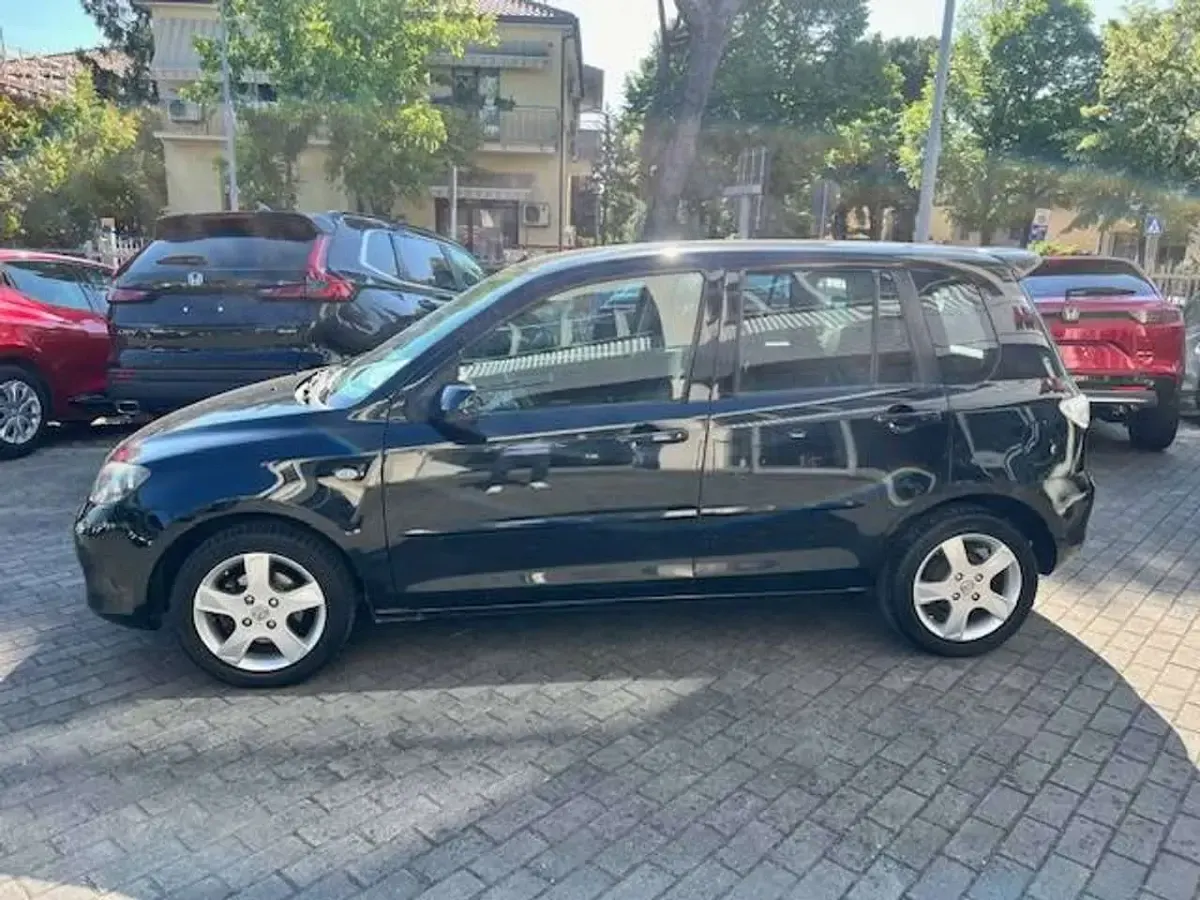 Usata Mazda 2 Style 68 CV (50 kW) 2006 Nero Utilitaria