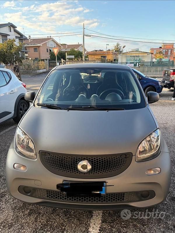 Usata Smart ForFour 2018 Grigio Utilitaria