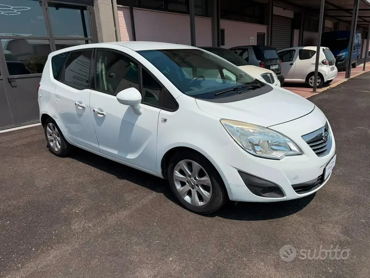Usata Opel Meriva 110 CV (80 kW) 2011 Bianco Monovolume