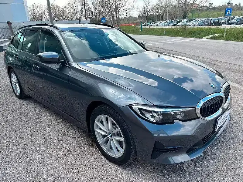 Usata BMW 320e Advantage 204 CV (150 kW) 2021 Nero Station wagon
