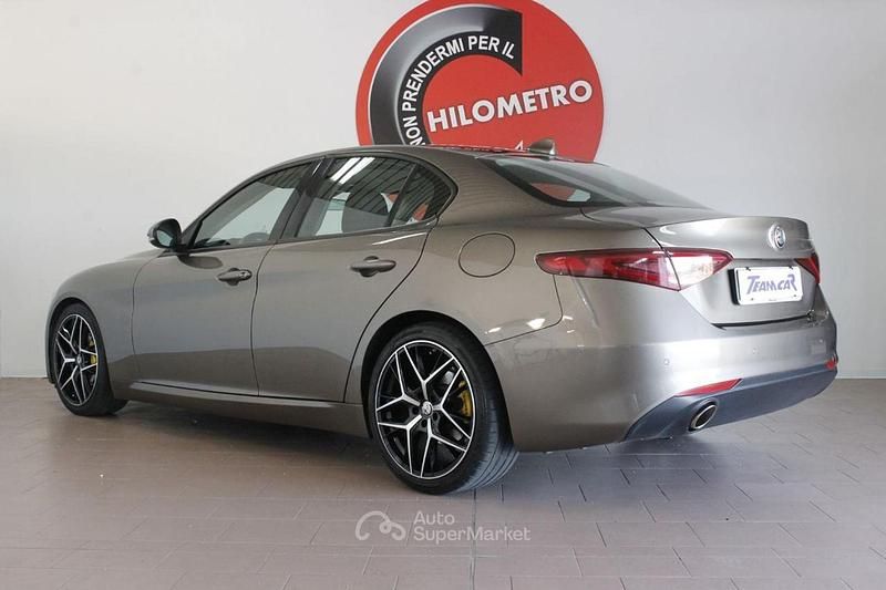 Usata Alfa Romeo Giulia Super 150 CV (110 kW) 2017 Grigio(met.) Berlina