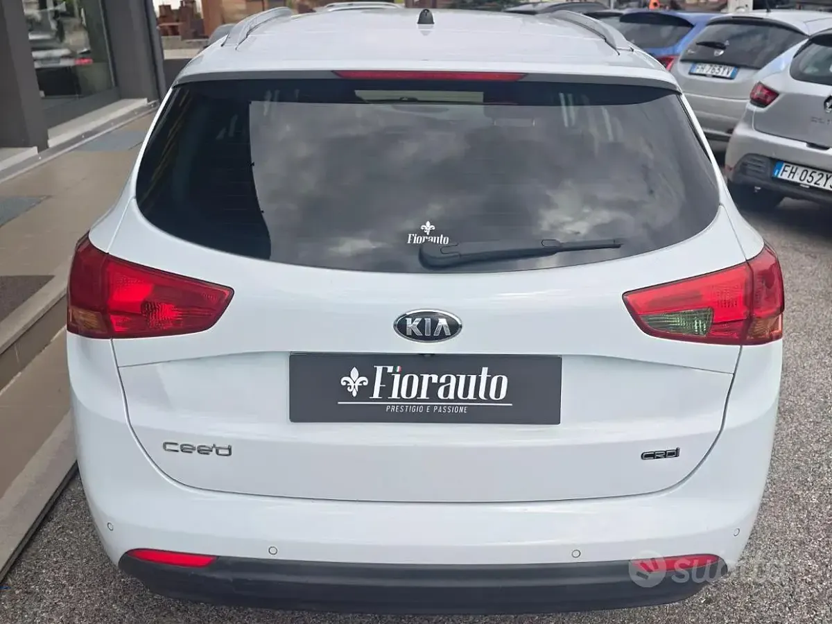 Usata Kia Ceed Sportswagon 110 CV (80 kW) 2015 Bianco Station wagon